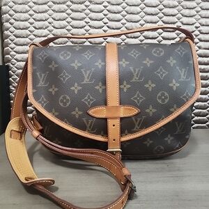 AUTHENTIC vintage louis vuitton SAUMUR 30